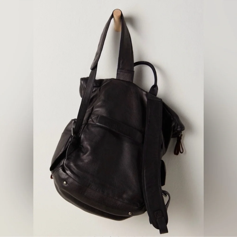 Leather Backpack - Black Men’s Everyday Backpack - Picture 3 of 9